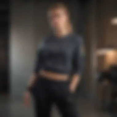 Styling Champion Sweatpants for a Chic Look A stylish outfit featuring black Champion sweatpants paired with trendy accessories.